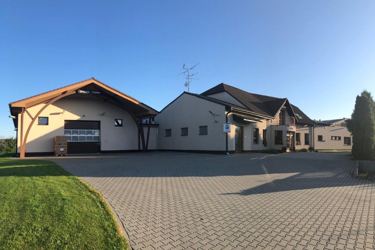 Niederlassung SPECIAL TURBO in Prušánky, Service- und Lagergelände